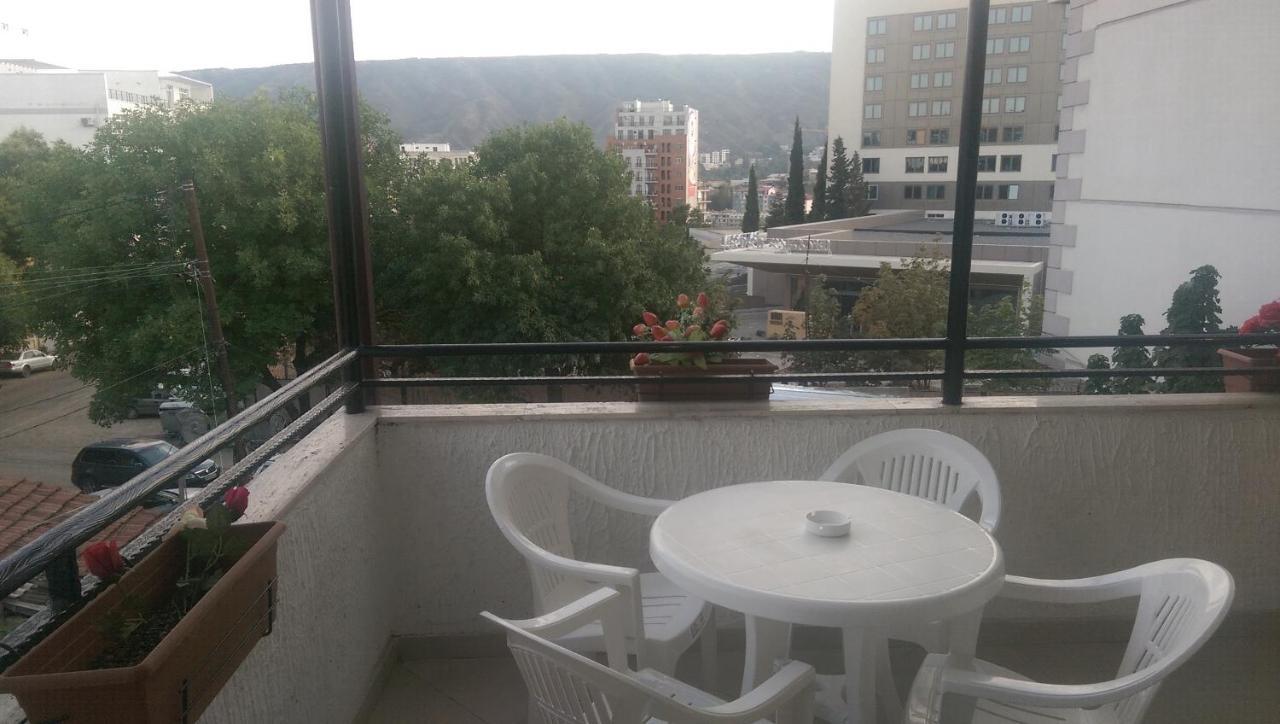 Gng Apartment Tbilisi Exteriör bild