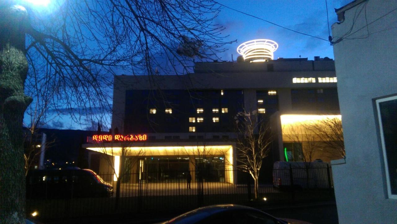 Gng Apartment Tbilisi Exteriör bild